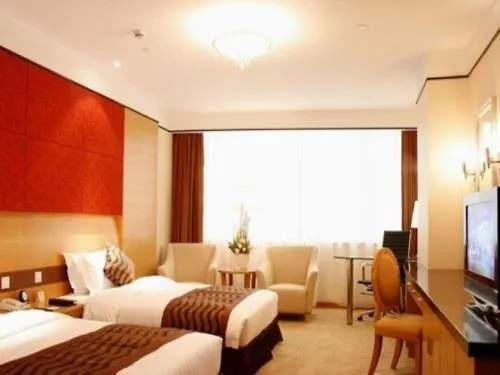 Days Hotel & Suites Jiaozuo 4*,