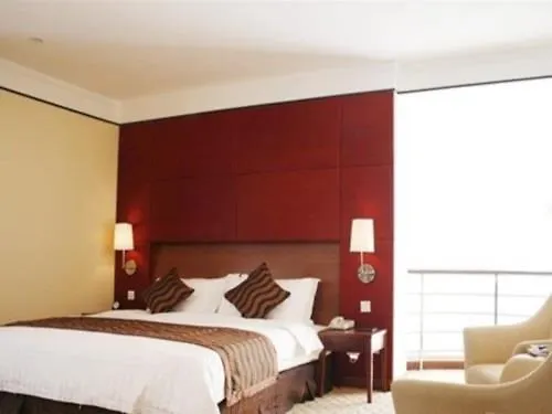 Days Hotel & Suites Jiaozuo