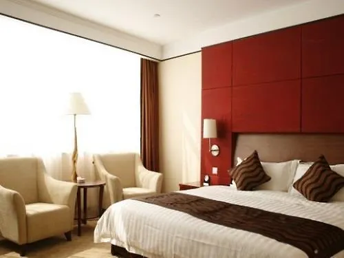 Days Hotel & Suites Jiaozuo