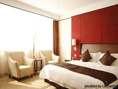 Days Hotel & Suites Jiaozuo 4*,  China