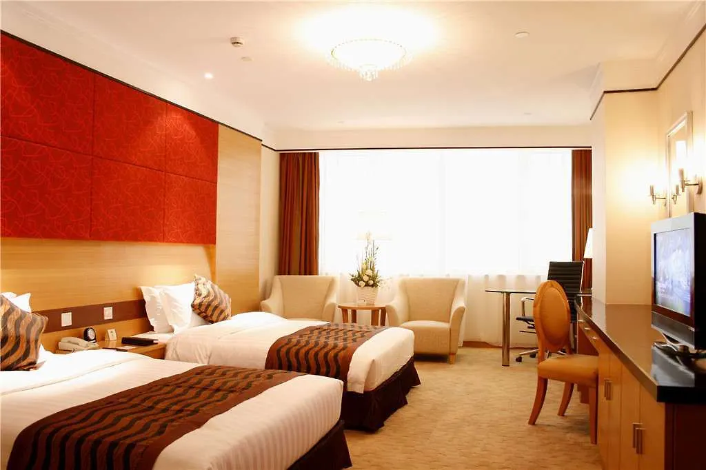 Days Hotel & Suites Jiaozuo